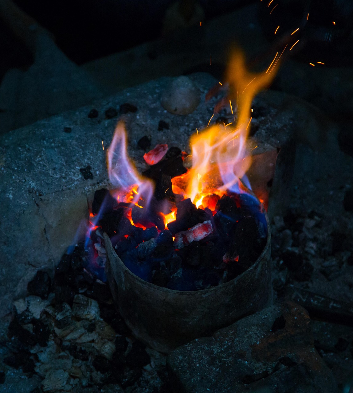 Florence's Creative Crucible: How Medici Patronage Forged The Renaissance Mindset - Cultural Movements