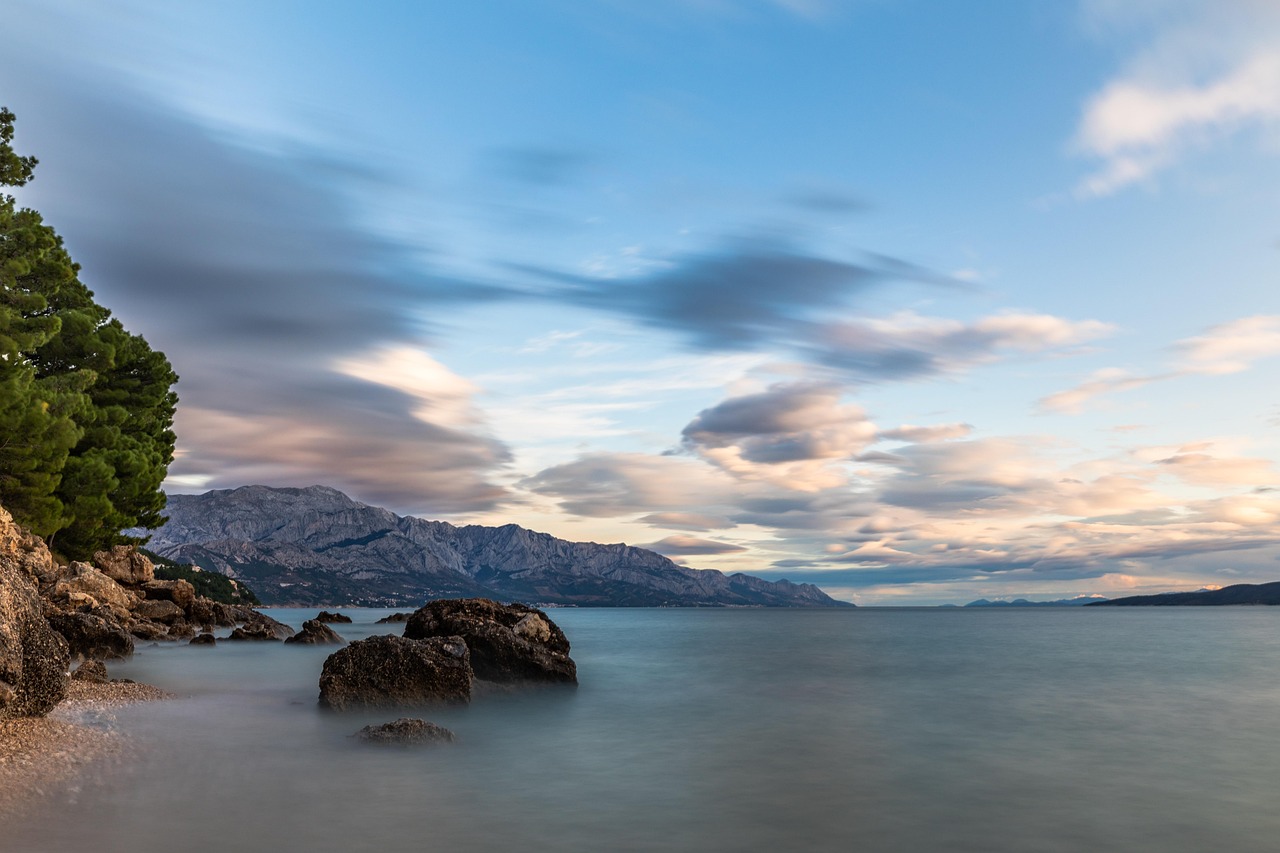 Florence's Creative Crucible: How Medici Patronage Forged The Renaissance Mindset - Cultural Movements